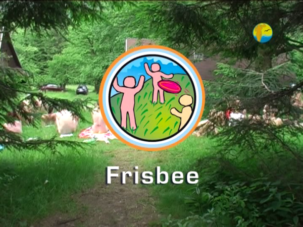 Family naturism in the wood - Frisbee [Pure naturism]