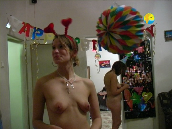 Birthday at the girl of the nudist - Sweet Little Kristinka video [Pure naturism]