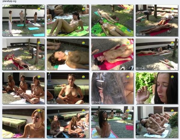 Girls of a naturistka practice yoga [Pure naturism]