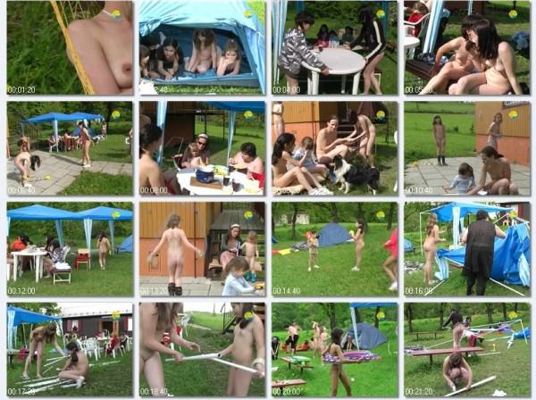 Family nudism - Naturist Freedom - Hoola Hoola [Pure naturism]