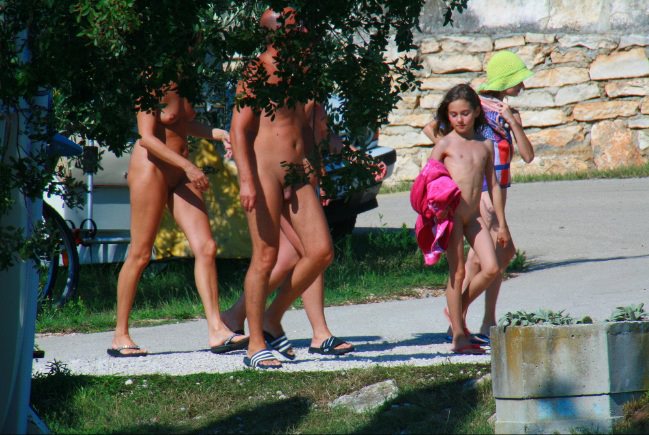 Fotos, wo der Rest Nudisten Deutschland [Pure naturism]